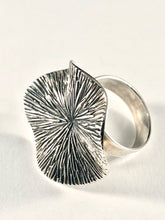 Load image into Gallery viewer, Sterling Silver Ring SR00007