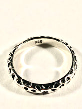 Load image into Gallery viewer, Sterling Silver Ring SR00024