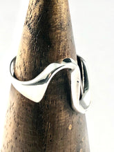 Load image into Gallery viewer, Sterling Silver Ring SR00010