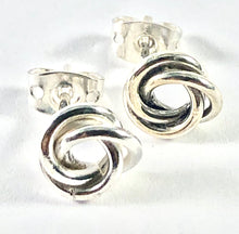 Load image into Gallery viewer, Sterling Silver Earrings SE00015